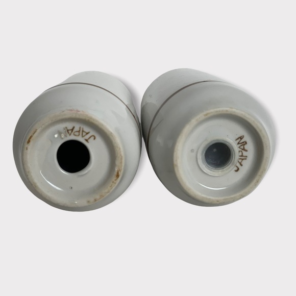 Vintage Porcelain Japanese Salt &‎ Pepper Shakers - Picture 2 of 4